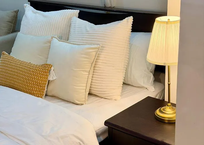 Deluxe With Pool View In Poblacion