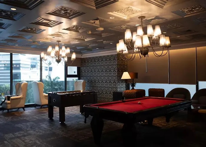 Deluxe With Pool View In Poblacion مانيلا