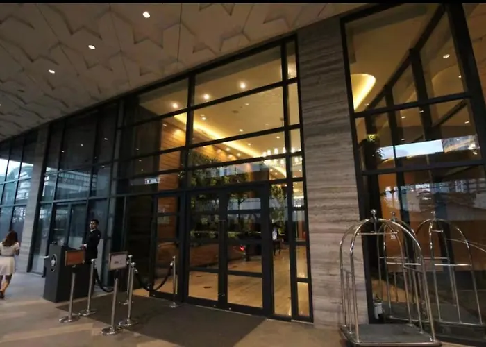 Deluxe With Pool View In Poblacion